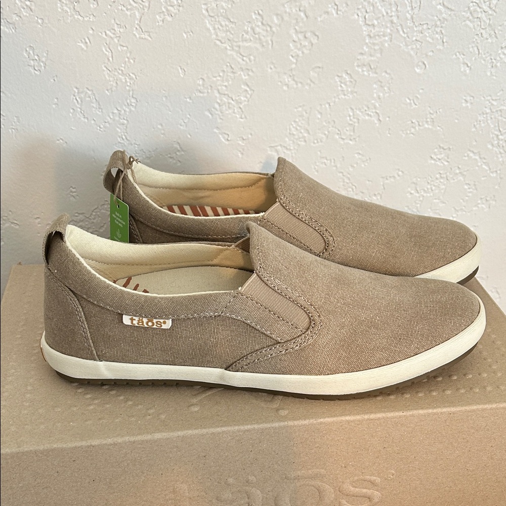Taos Footwear Dandy Khaki Canvas Shoes